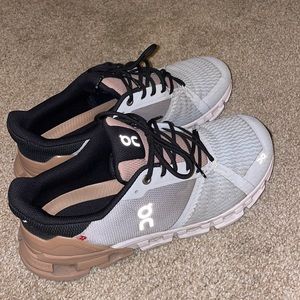 Women’s On cloud sneakers